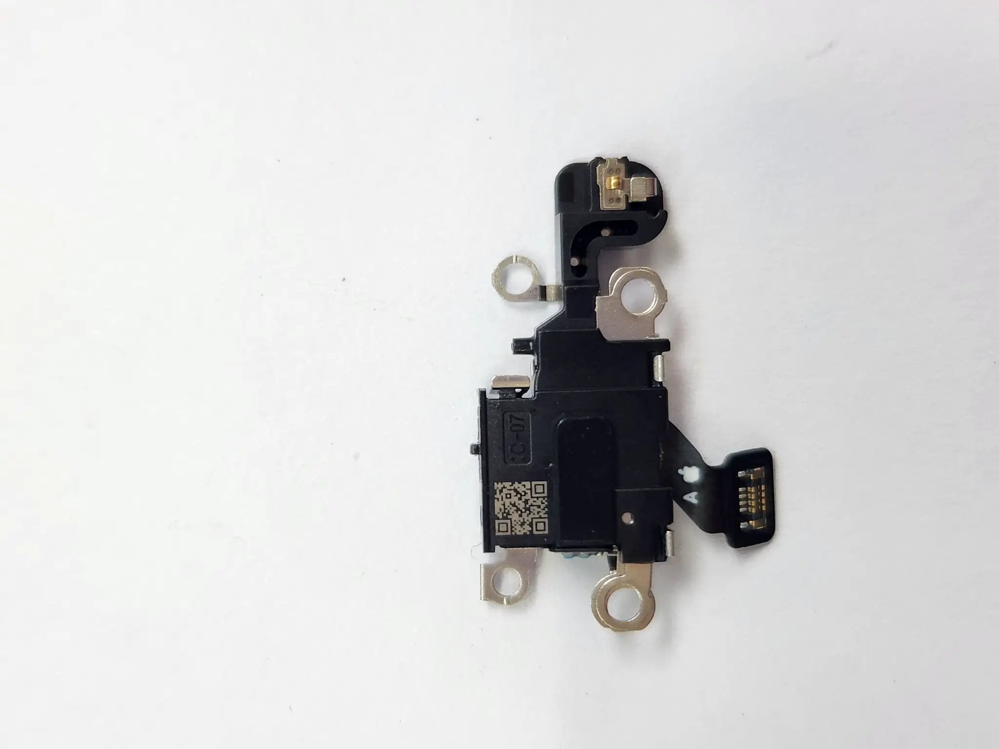 Antenna Flex Cable for iPhone 15 - OEM Pulled by PULLED PARTS