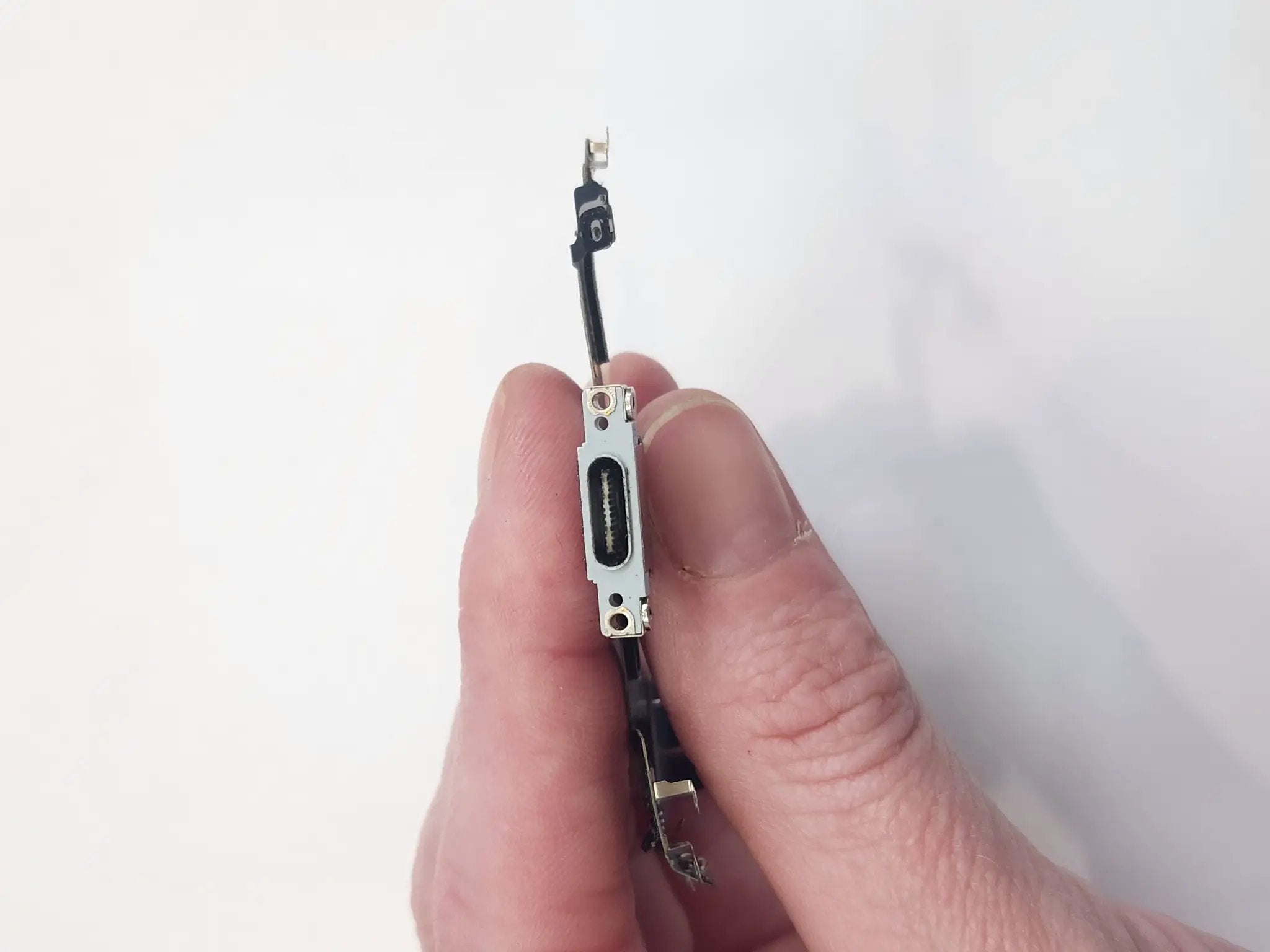 Charging Port Dock Flex Cable for iPhone 15 Blue - OEM Pulled by PULLED PARTS