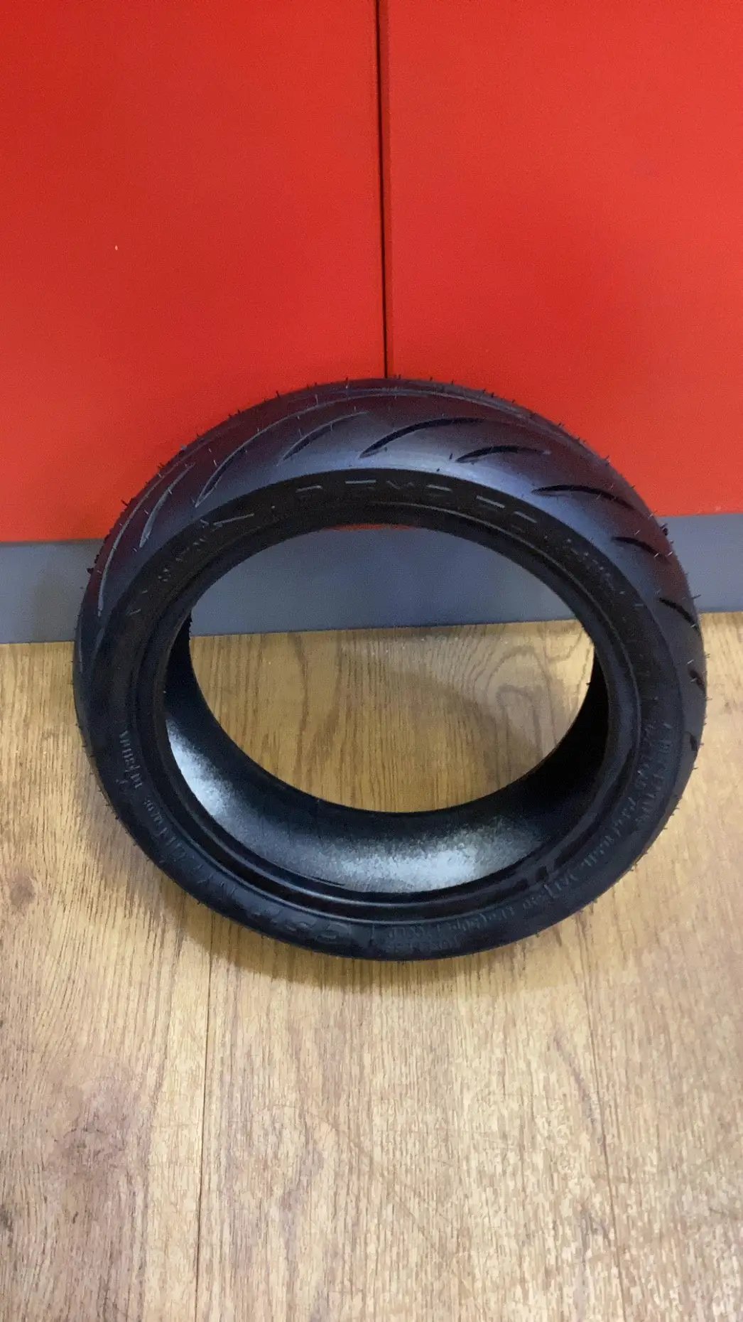 Escooter CST 9.5x2.50 Road Tyre by E-SCOOTER TYRES