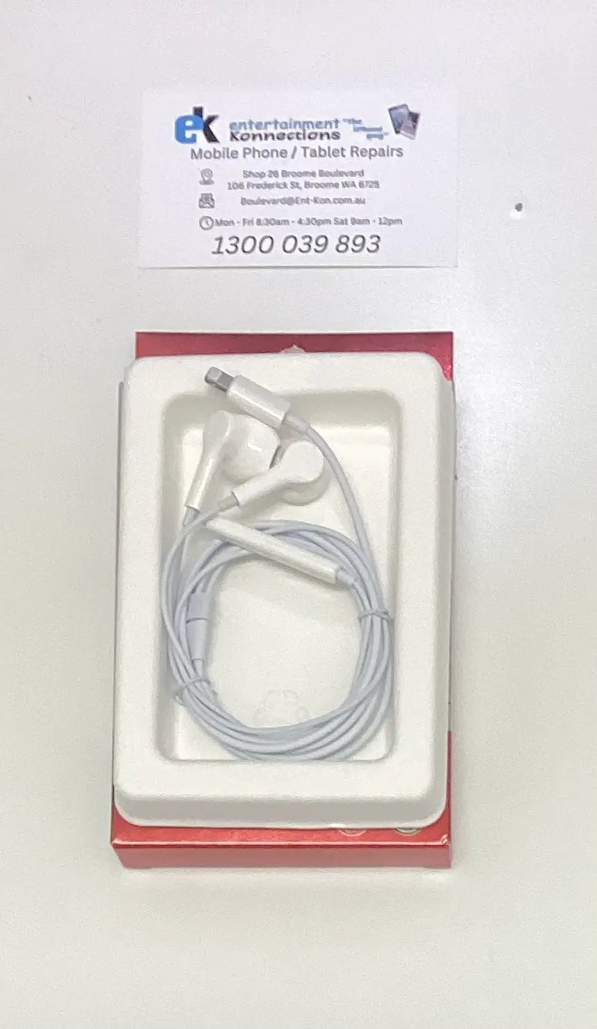 Techano IPH Lightning Earphones by HEADPHONES