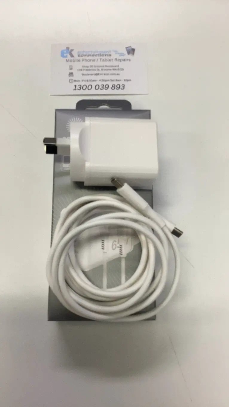 Comsol 65W USB-C GaN Charger and 2m USB-C to USB-C Cable - White by PHONE CHARGERS