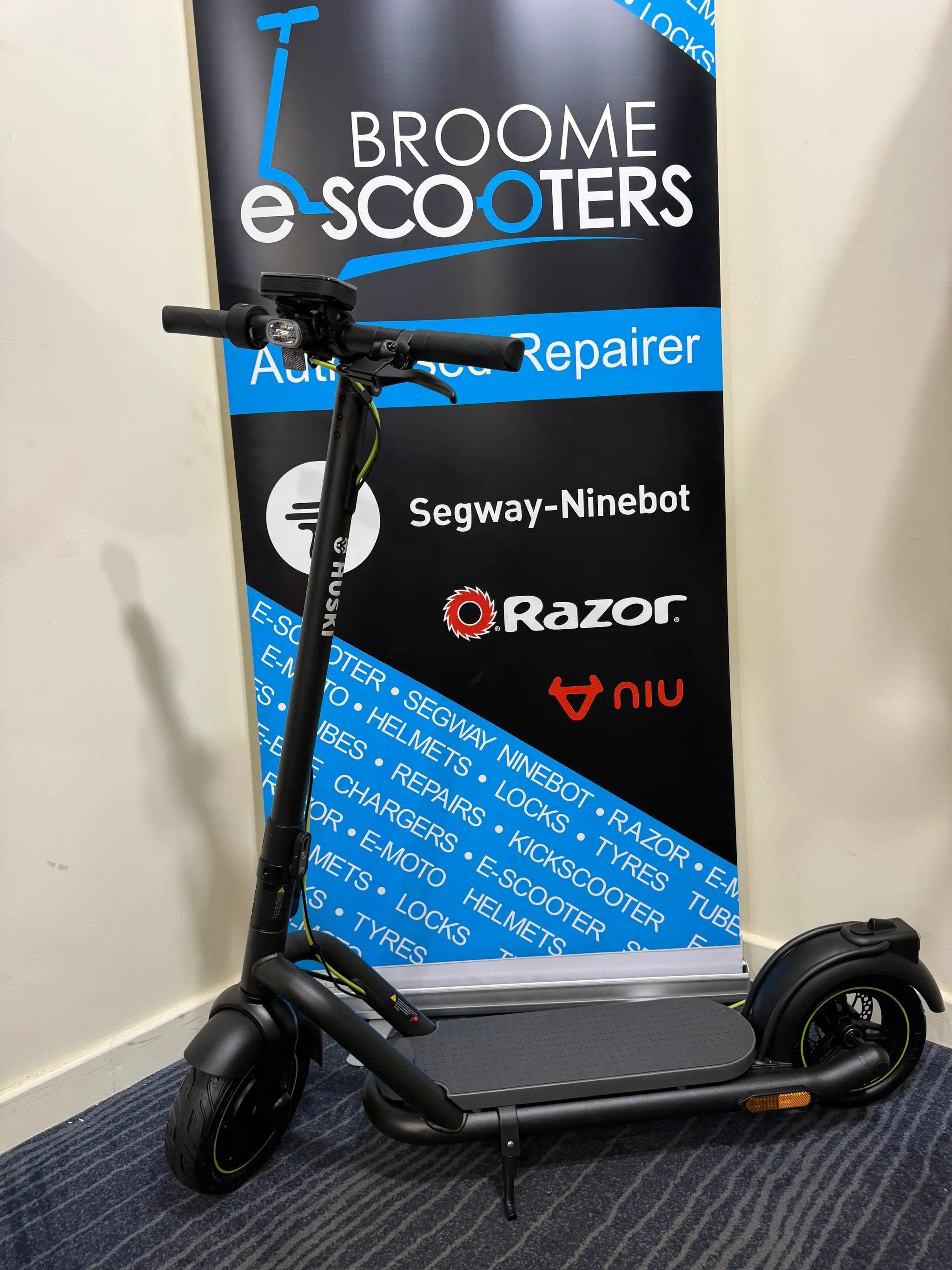 Huski The Fang E-Scooter by ADULTS E-SCOOTERS