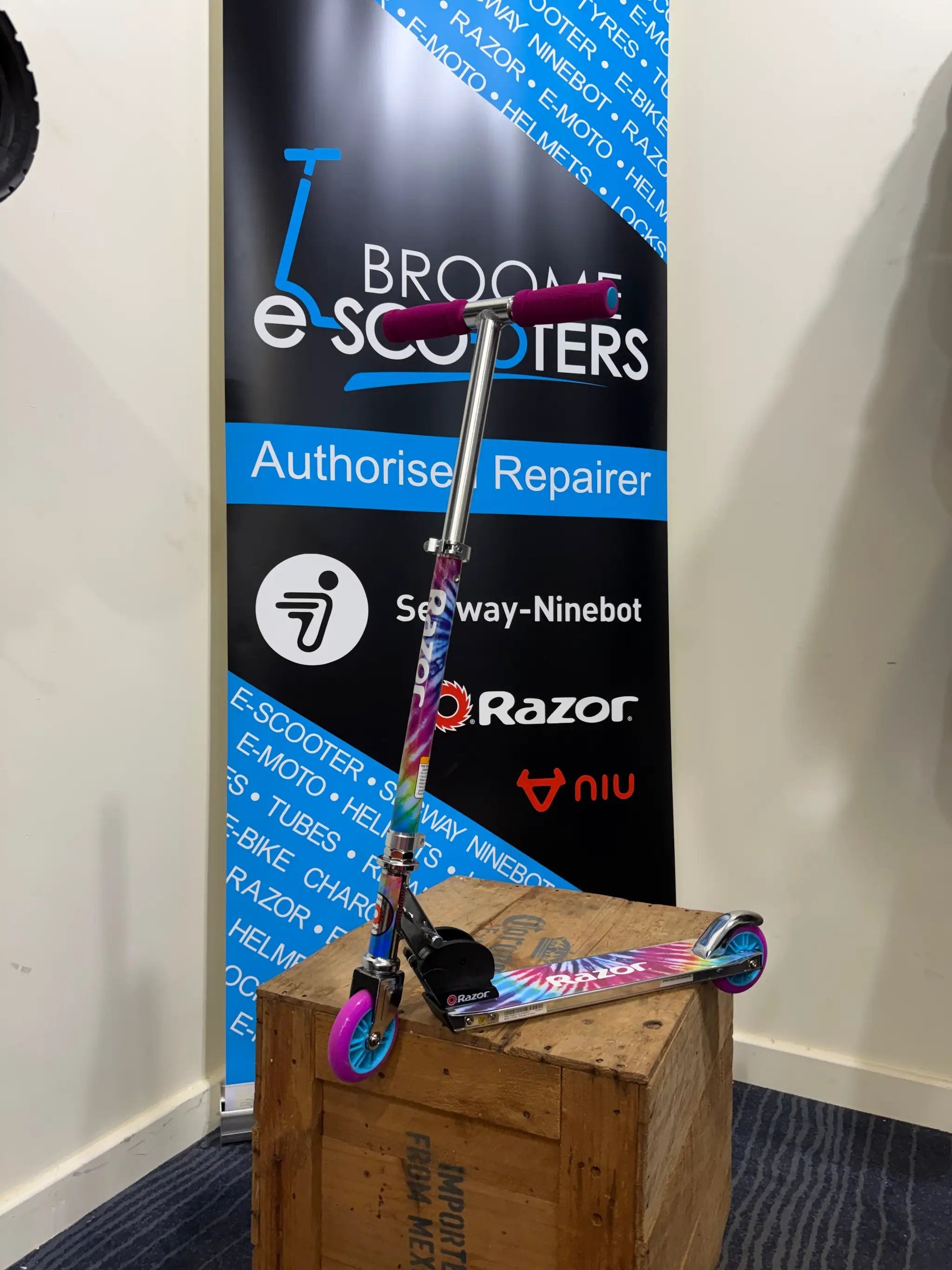 Razor A Kids Kick Scooter Special Edition - Tie Dye by KICKSCOOTERS