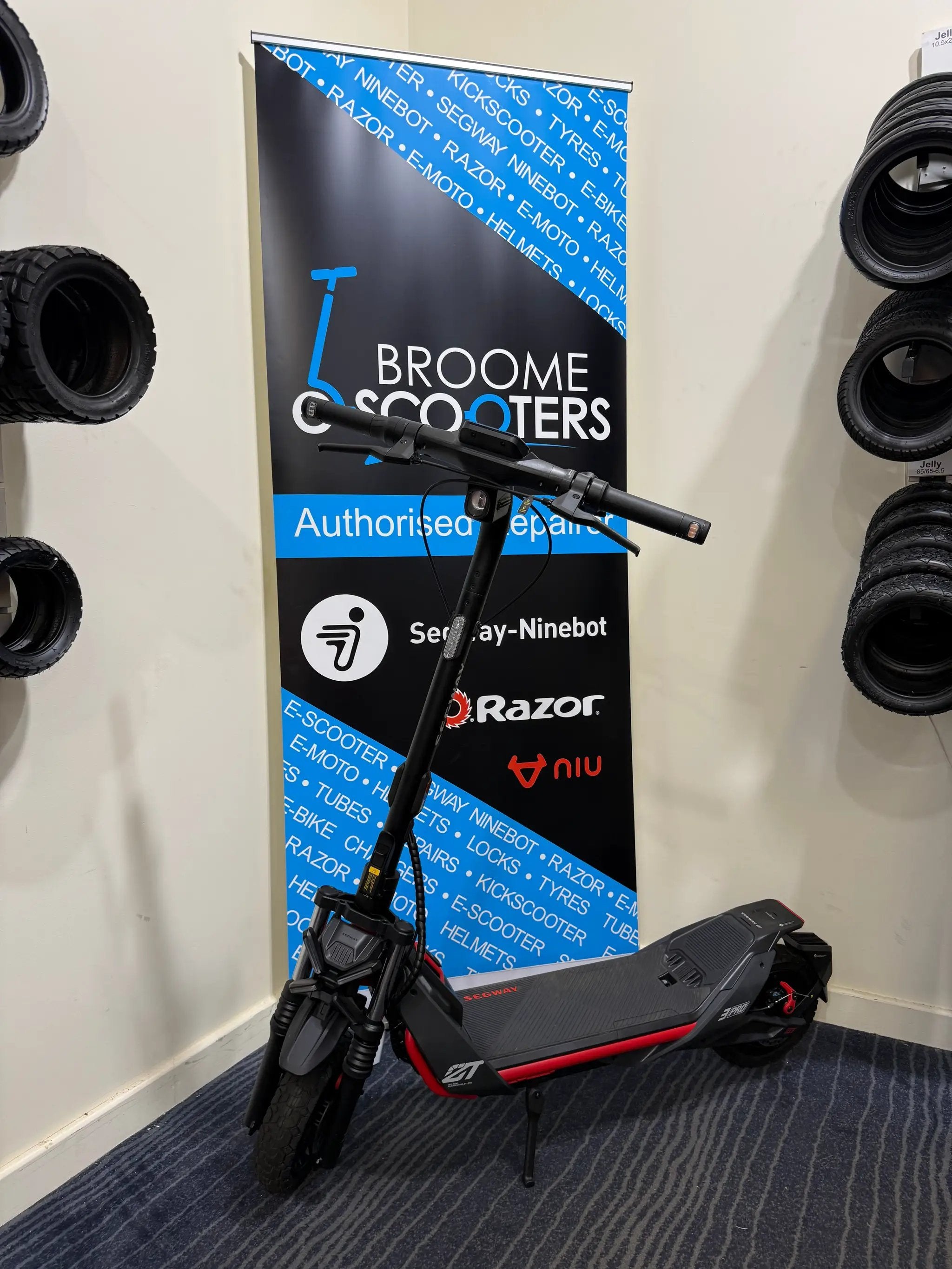 Segway Ninebot Kickscooter ZT3 Pro by ADULTS E-SCOOTERS